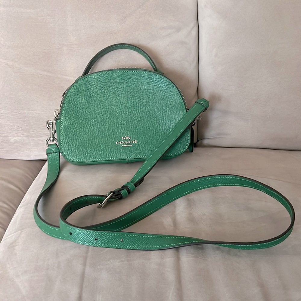 NEW Coach crossbody purse. Kelly green with silver hardware